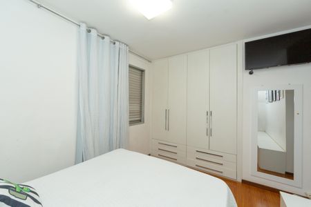 Apartamento à venda com 320m², 6 quartos e 4 vagasQUARTO4