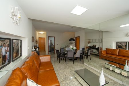 Apartamento à venda com 320m², 6 quartos e 4 vagasSALA