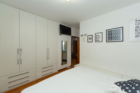 Apartamento à venda com 320m², 6 quartos e 4 vagasQUARTO4