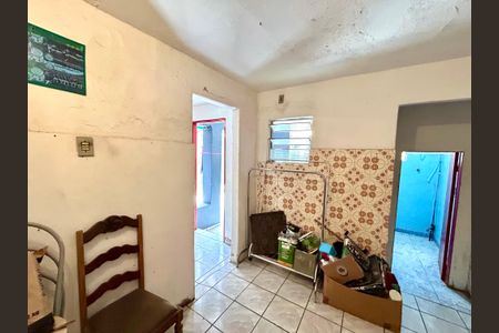 Casa à venda com 257m², 6 quartos e 6 vagas Casa à venda com 257m², 6 quartos e 6 vagasCozinha Casa 2