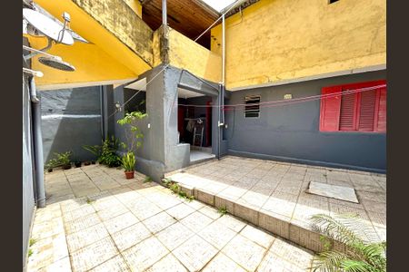 Casa à venda com 257m², 6 quartos e 6 vagas Casa à venda com 257m², 6 quartos e 6 vagasQuintal