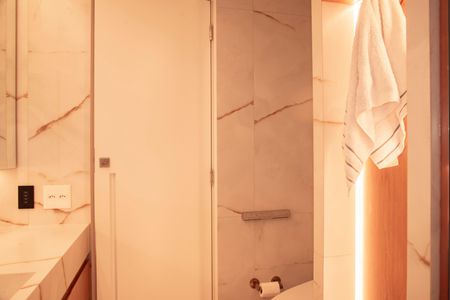 Apartamento à venda com 160m², 2 quartos e 2 vagasBanheiro da Suíte 1