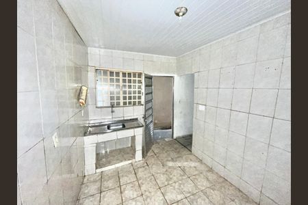 Cozinha de kitnet/studio para alugar com 1 quarto, 33m² em Vila Aurora (zona Norte), São Paulo