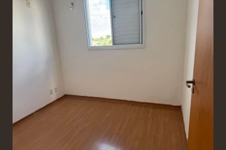 Quarto de apartamento para alugar com 2 quartos, 47m² em São Sebastião, Porto Alegre