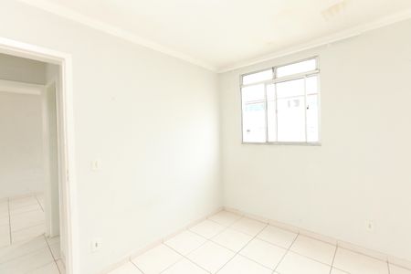 Apartamento à venda com 2 quartos, 49m² em Industrial, Contagem