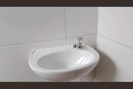 Apartamento para alugar com 46m², 2 quartos e 1 vaga Apartamento para alugar com 46m², 2 quartos e 1 vagaBanheiro