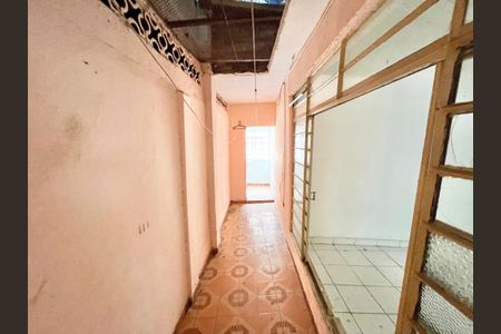 Corredor de kitnet/studio para alugar com 1 quarto, 33m² em Vila Aurora (zona Norte), São Paulo