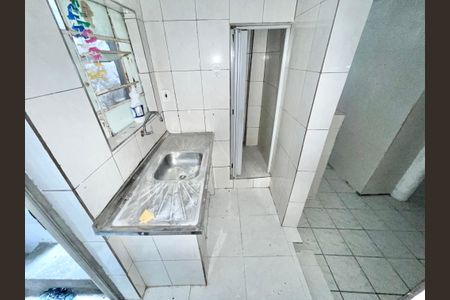 Cozinha de kitnet/studio para alugar com 1 quarto, 18m² em Vila Aurora (zona Norte), São Paulo