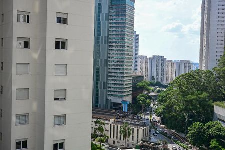 Apartamento à venda com 213m², 4 quartos e 3 vagasVista da Suíte 3