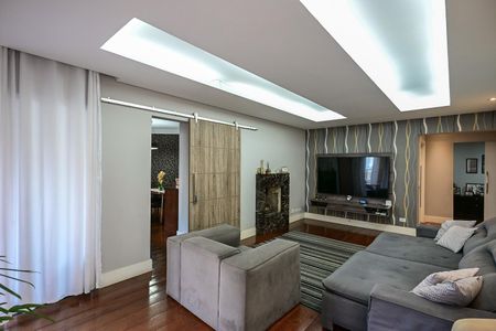 Apartamento à venda com 213m², 4 quartos e 3 vagasSala