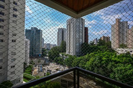 Apartamento à venda com 213m², 4 quartos e 3 vagasVaranda da Suíte  4