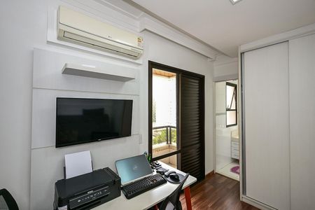 Apartamento à venda com 213m², 4 quartos e 3 vagasSuíte 4