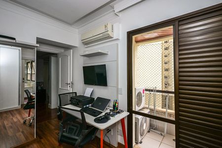 Apartamento à venda com 213m², 4 quartos e 3 vagasSuíte 4