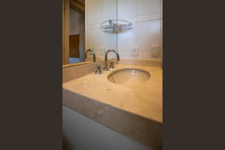 Apartamento à venda com 181m², 3 quartos e 3 vagasBanheiro Suíte 1