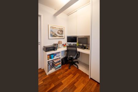 Apartamento à venda com 181m², 3 quartos e 3 vagasSuíte 2