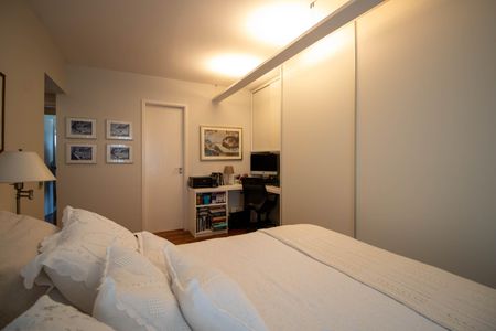 Apartamento à venda com 181m², 3 quartos e 3 vagasSuíte 2