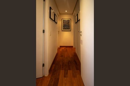 Apartamento à venda com 181m², 3 quartos e 3 vagasCorredor 