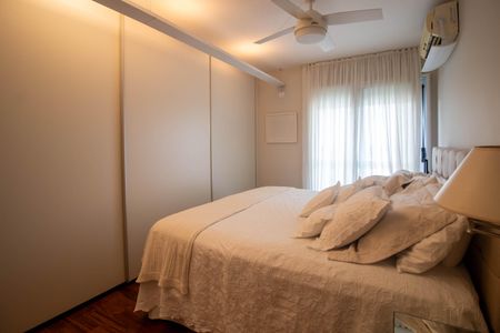 Apartamento à venda com 181m², 3 quartos e 3 vagasSuíte 2