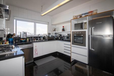 Apartamento à venda com 181m², 3 quartos e 3 vagasCozinha 