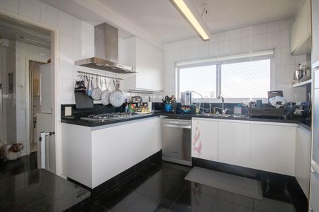 Apartamento à venda com 181m², 3 quartos e 3 vagasCozinha 