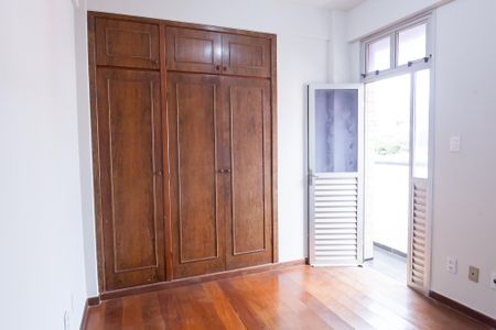 Apartamento à venda com 119m², 4 quartos e 2 vagasquarto 2