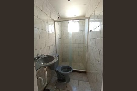 Banheiro de apartamento para alugar com 2 quartos, 80m² em Pavuna, Nilópolis