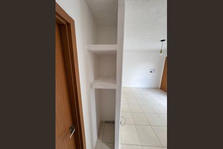Sala de apartamento para alugar com 2 quartos, 43m² em Rocha Sobrinho, Mesquita
