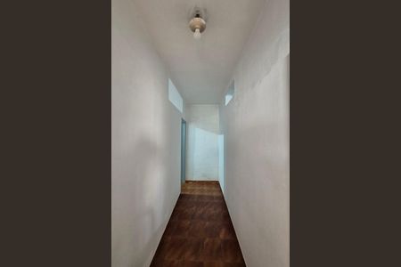 Casa à venda com 400m², 4 quartos e 2 vagas Casa à venda com 400m², 4 quartos e 2 vagasCorredor