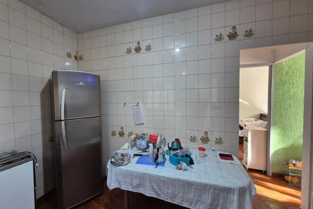 Casa à venda com 400m², 4 quartos e 2 vagas Casa à venda com 400m², 4 quartos e 2 vagasCozinha