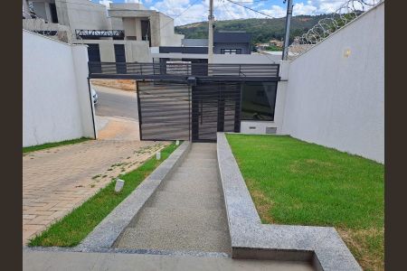 Casa à venda com 212m², 3 quartos e 3 vagasHall de entrada