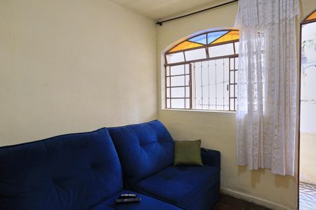 Sala de casa à venda com 2 quartos, 120m² em Sagrada Família, Belo Horizonte