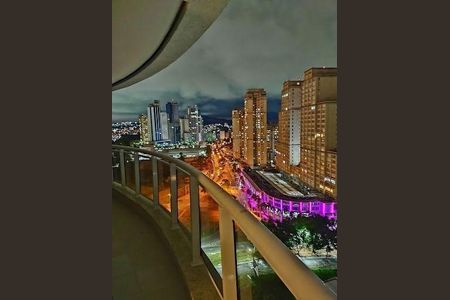 Apartamento à venda com 3 quartos, 90m² em Empresarial 18 do Forte, Barueri