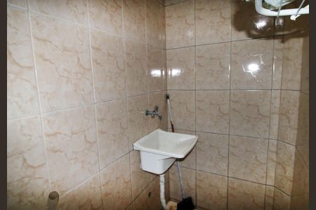 Casa para alugar com 63m², 2 quartos e 1 vagaÁrea de Serviço