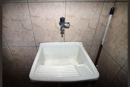 Casa para alugar com 63m², 2 quartos e 1 vagaÁrea de Serviço