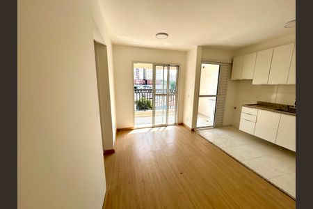 Sala de apartamento para alugar com 2 quartos, 46m² em Jardim Flor da Montanha, Guarulhos