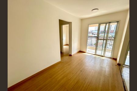 Apartamento para alugar com 46m², 2 quartos e 1 vaga Apartamento para alugar com 46m², 2 quartos e 1 vagaSala