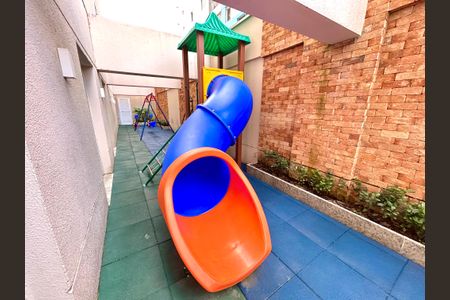 Apartamento para alugar com 46m², 2 quartos e 1 vaga Apartamento para alugar com 46m², 2 quartos e 1 vagaÁrea comum - Playground