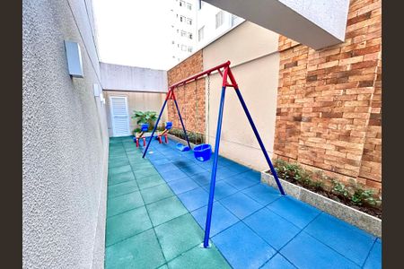Apartamento para alugar com 46m², 2 quartos e 1 vaga Apartamento para alugar com 46m², 2 quartos e 1 vagaÁrea comum - Playground