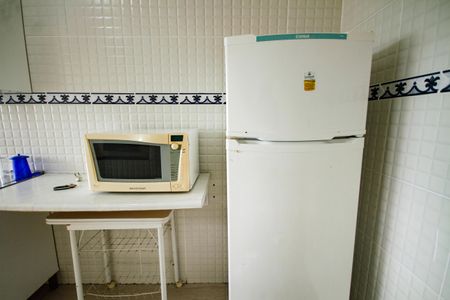 Cozinha de apartamento para alugar com 1 quarto, 40m² em Vila Tupi, Praia Grande