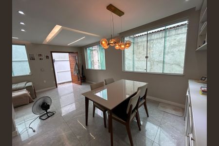 Sala de casa à venda com 3 quartos, 109m² em Cachambi, Rio de Janeiro