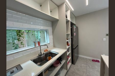 Casa à venda com 390m², 4 quartos e 3 vagasCozinha