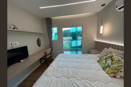 Casa à venda com 390m², 4 quartos e 3 vagasSuíte 1