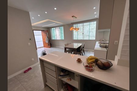 Casa à venda com 390m², 4 quartos e 3 vagasCozinha