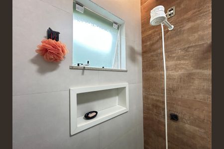 Casa à venda com 390m², 4 quartos e 3 vagasBanheiro Social