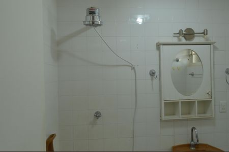 Banheiro de apartamento para alugar com 1 quarto, 49m² em Centro, Ribeirão Preto