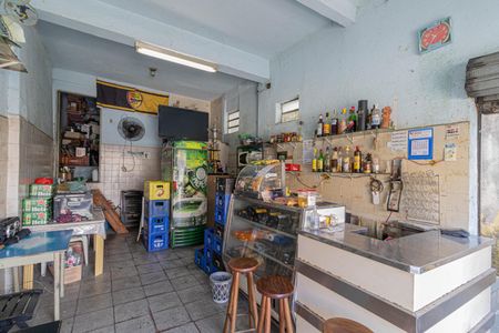 Casa à venda com 150m², 6 quartos e sem vagaSalão