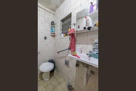 Casa à venda com 150m², 6 quartos e sem vagaCasa 2 Banheiro