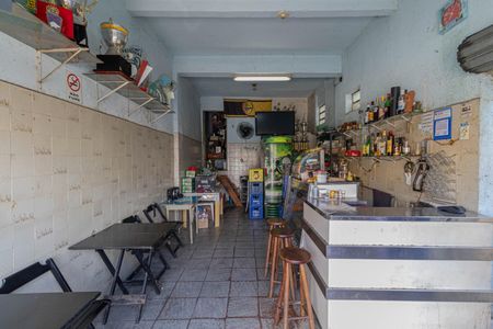 Casa à venda com 150m², 6 quartos e sem vagaSalão