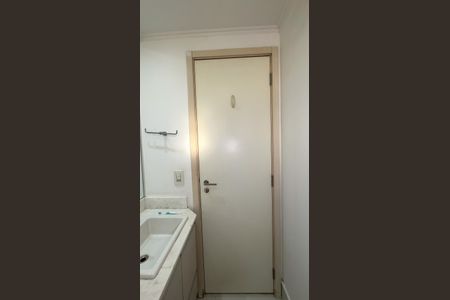 Apartamento à venda com 100m², 3 quartos e 2 vagasBanheiro da Suíte