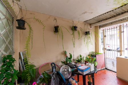 Casa para alugar com 156m², 3 quartos e 1 vaga Casa para alugar com 156m², 3 quartos e 1 vagaVaranda